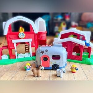 FISHER-PRICE- LITTLE PEOPLE LOT- Farm, Camper and Figures